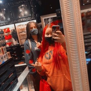 Meet your Posher, Madison